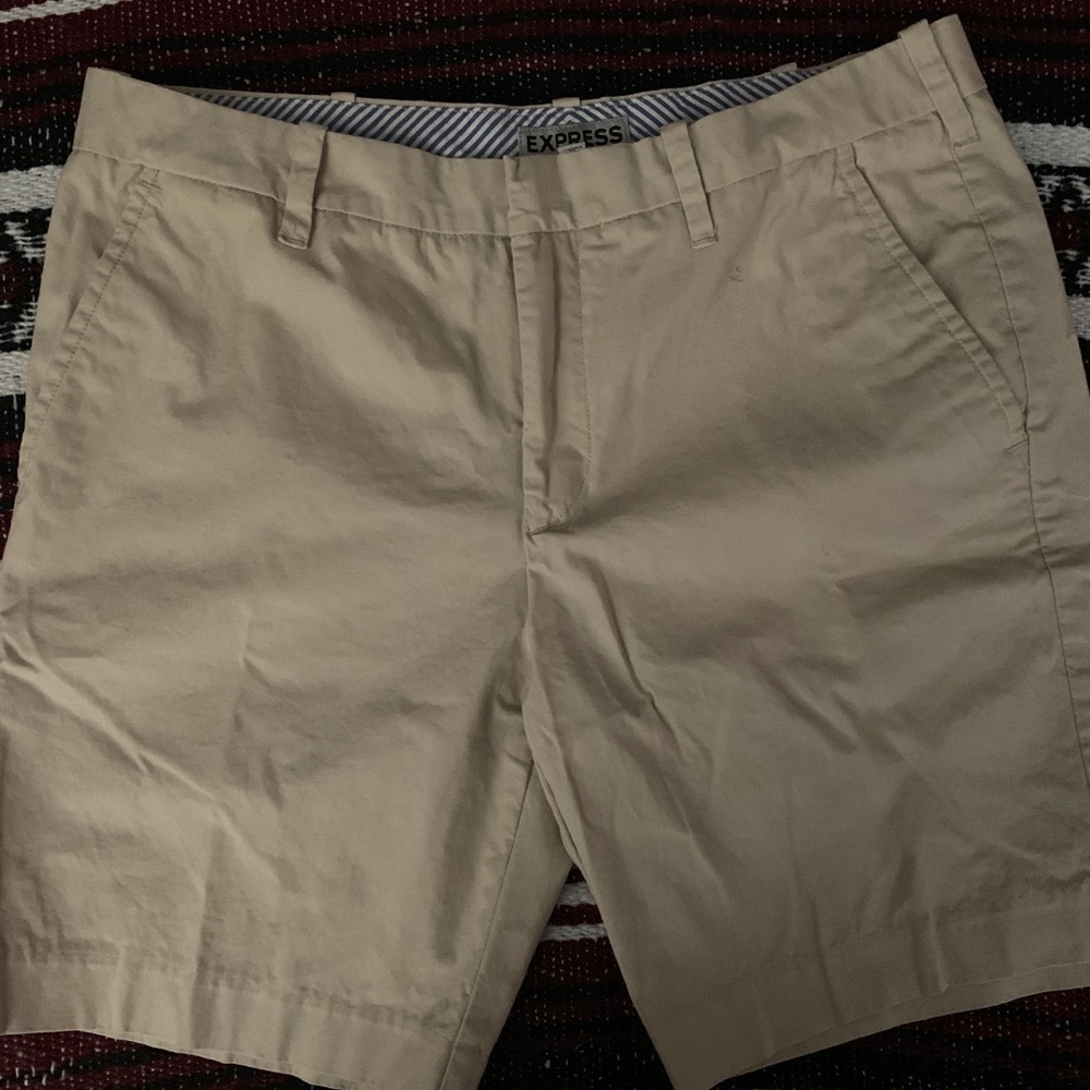 Express Photographer Shorts